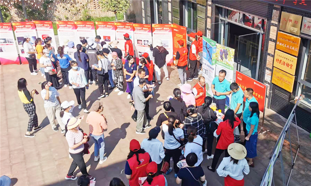科普活动现场氛围热烈