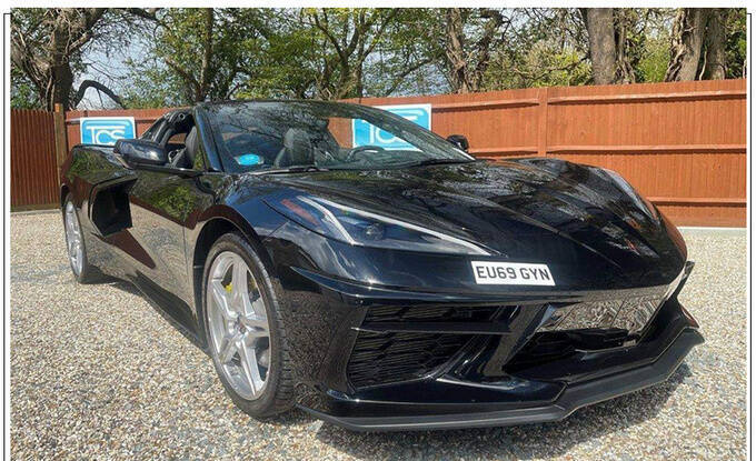 五菱超跑海外实拍中置v8引擎售价太亲民-图2