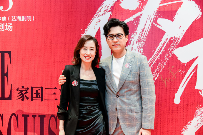 靳东刘敏涛同框合影网友直呼梦回伪装者