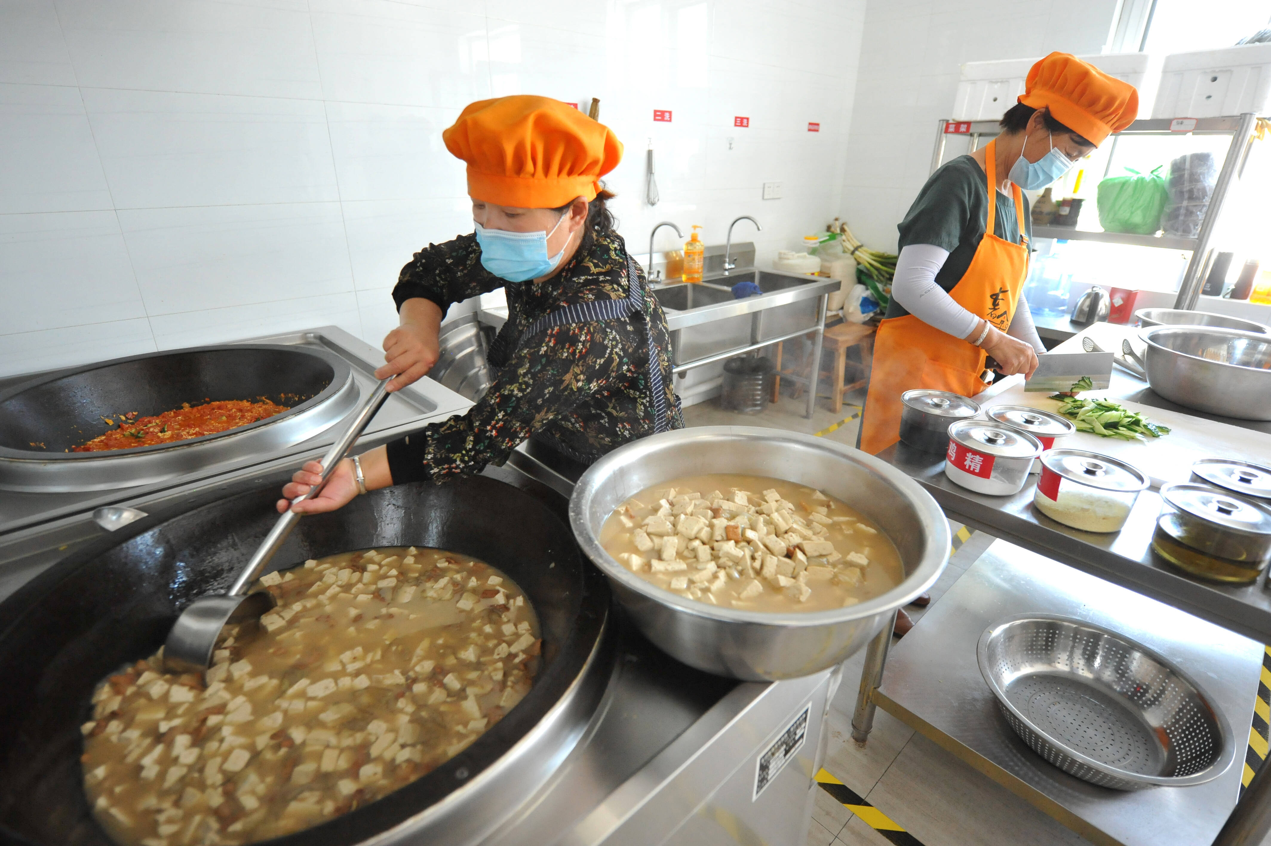 桓台:长者食堂暖融融凤凰网山东_凤凰网