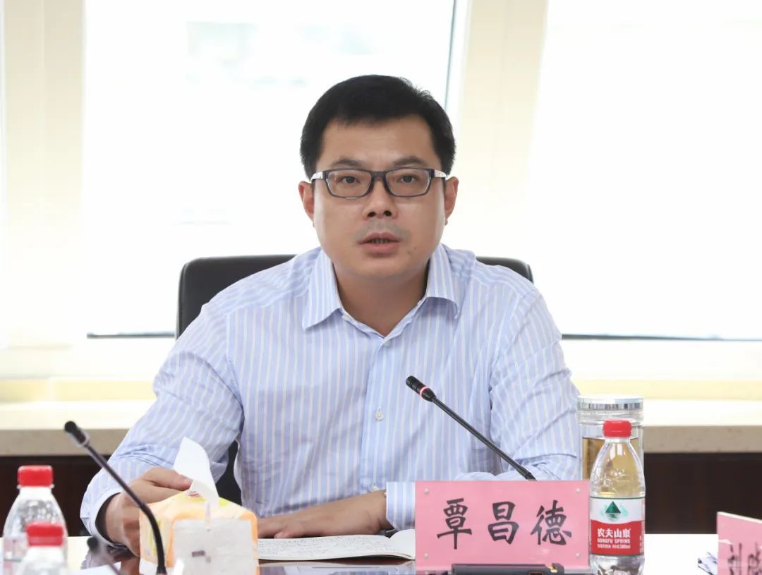 云阳书记覃昌德实施加强版河长加快建设山清水秀美丽之地