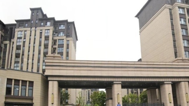 小区不配物业用房 住建局神回复：业主自己建