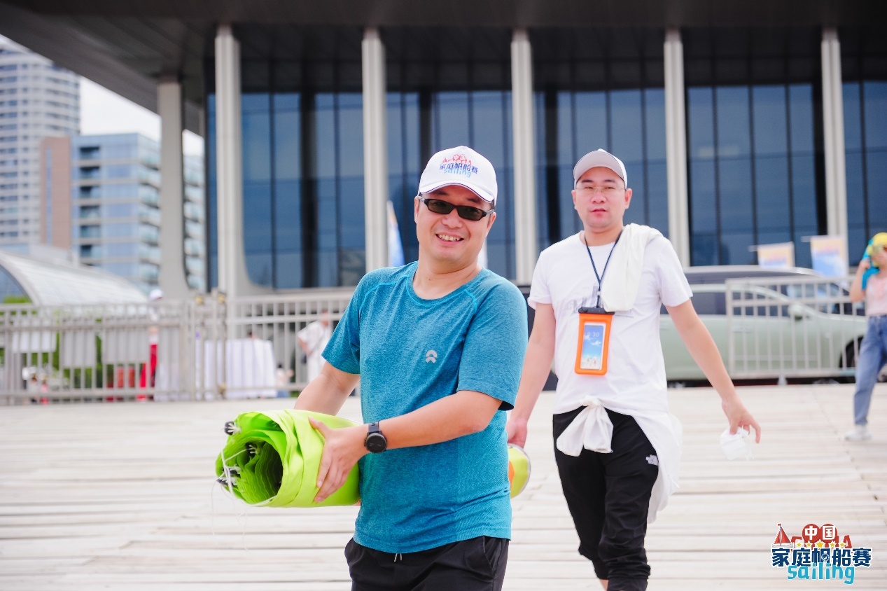 百名选手扬帆浮山湾！2021中国家庭帆船赛邮储银行青岛分行青岛奥帆站开赛