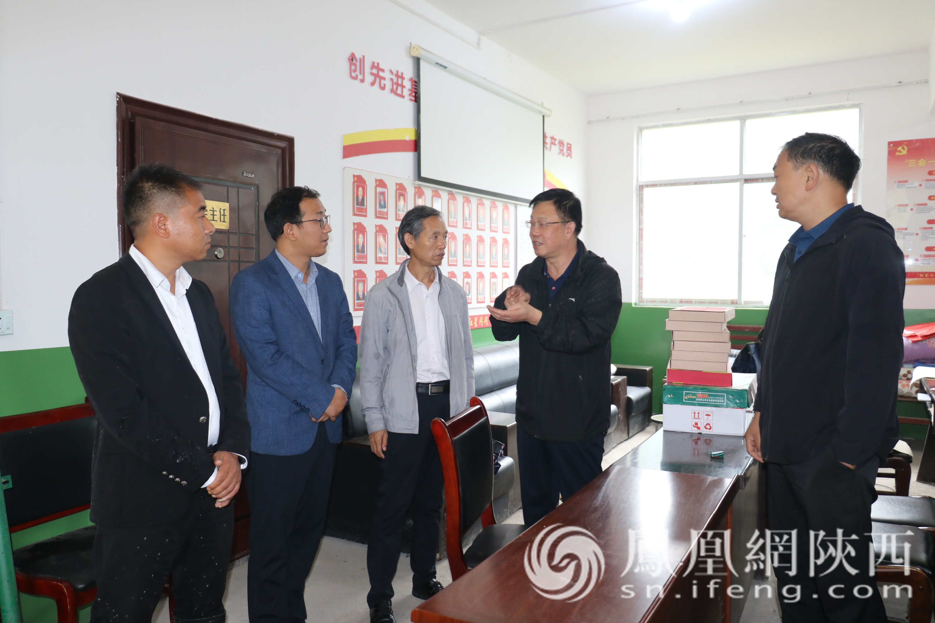 媒体团一行了解灾后重建情况