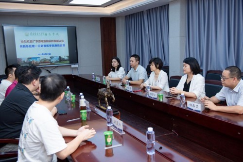 �����Ŷ��뻪��ũҵ��ѧ��ҽѧԺ��̸����