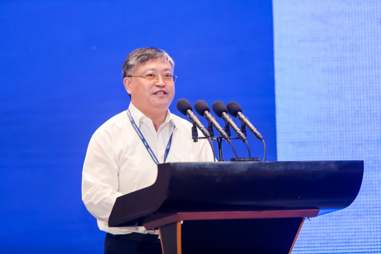 本次论坛由青岛市政府副秘书长,市政府办公厅党组成员夏正启主持,北京