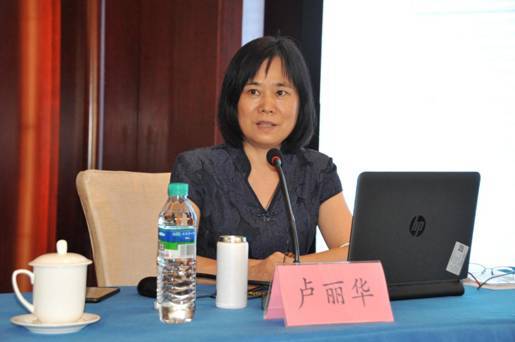 卢丽华从试点工作的意义,目的,任务,要求等多个方面,深入浅出地对试点