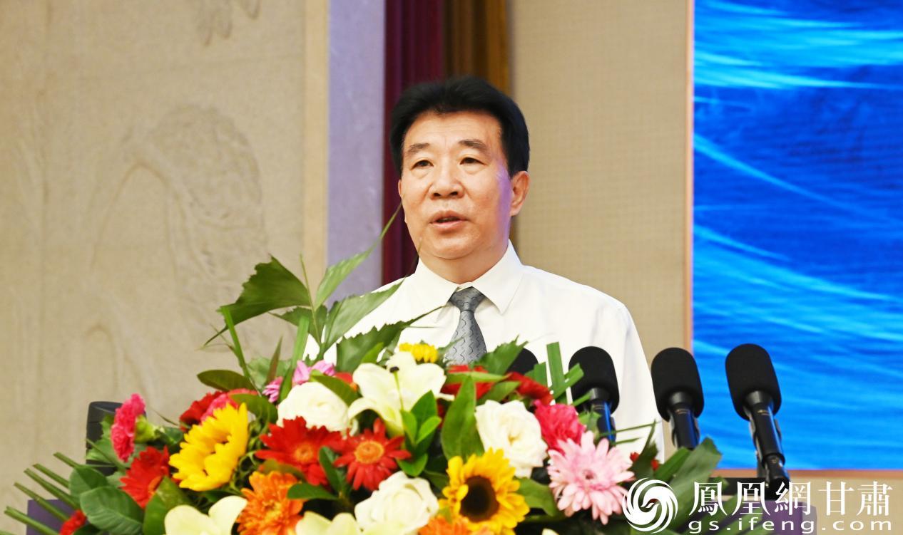 公安部网安局一级巡视员,副局长郭启全作了题为《新形势下网络安全