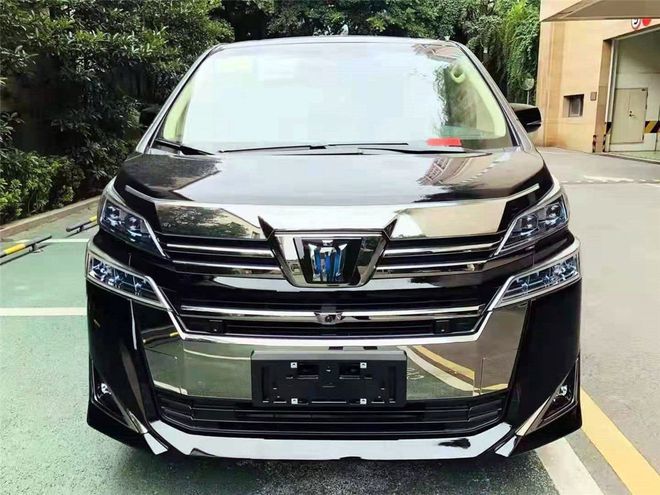 全新丰田皇冠威尔法 豪华保姆车