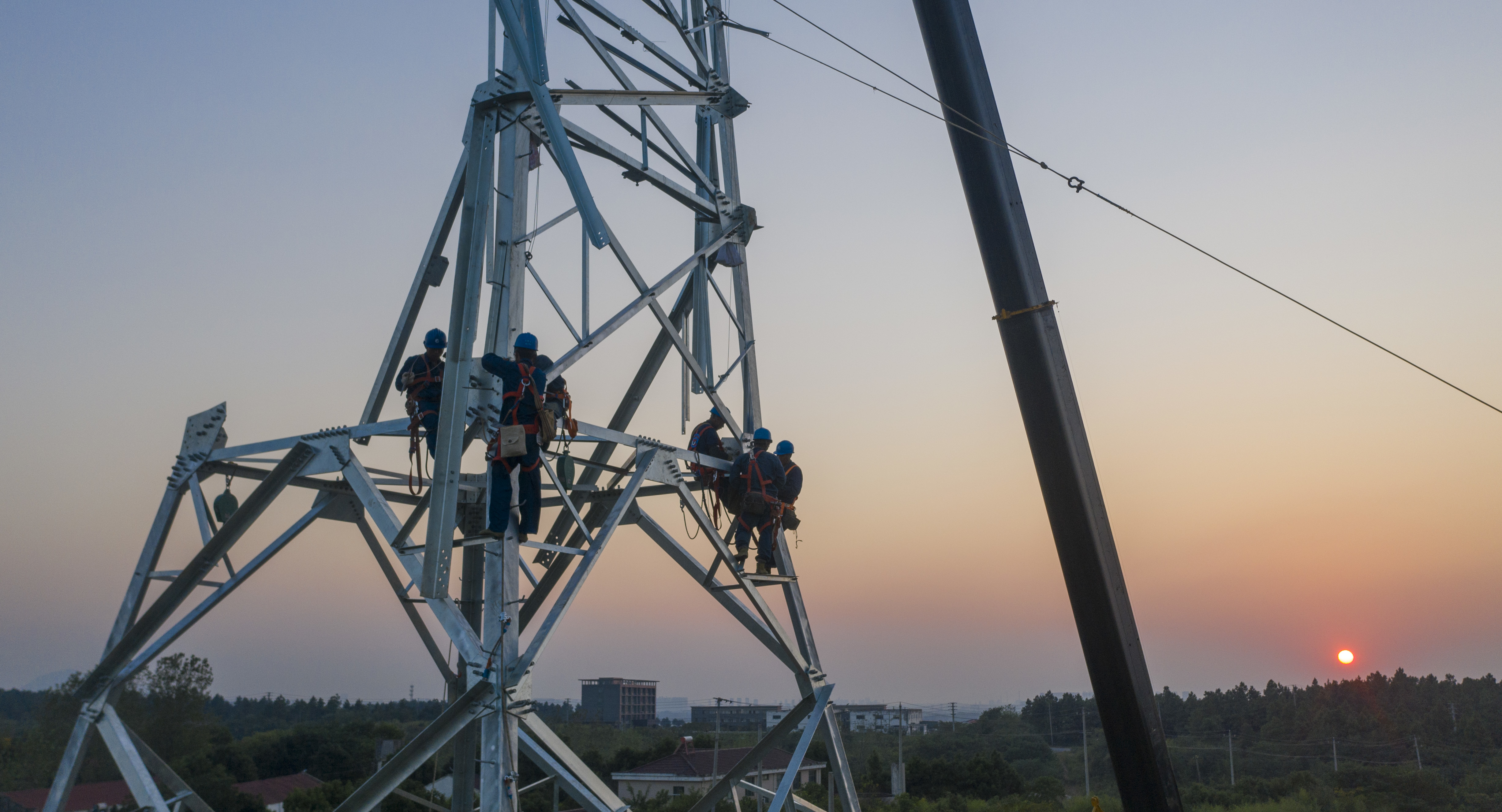 打开凤凰新闻,查看更多高清图片