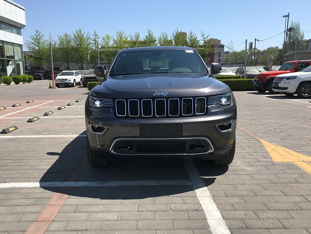 2021款大切诺基3.6降价12万 北京现车