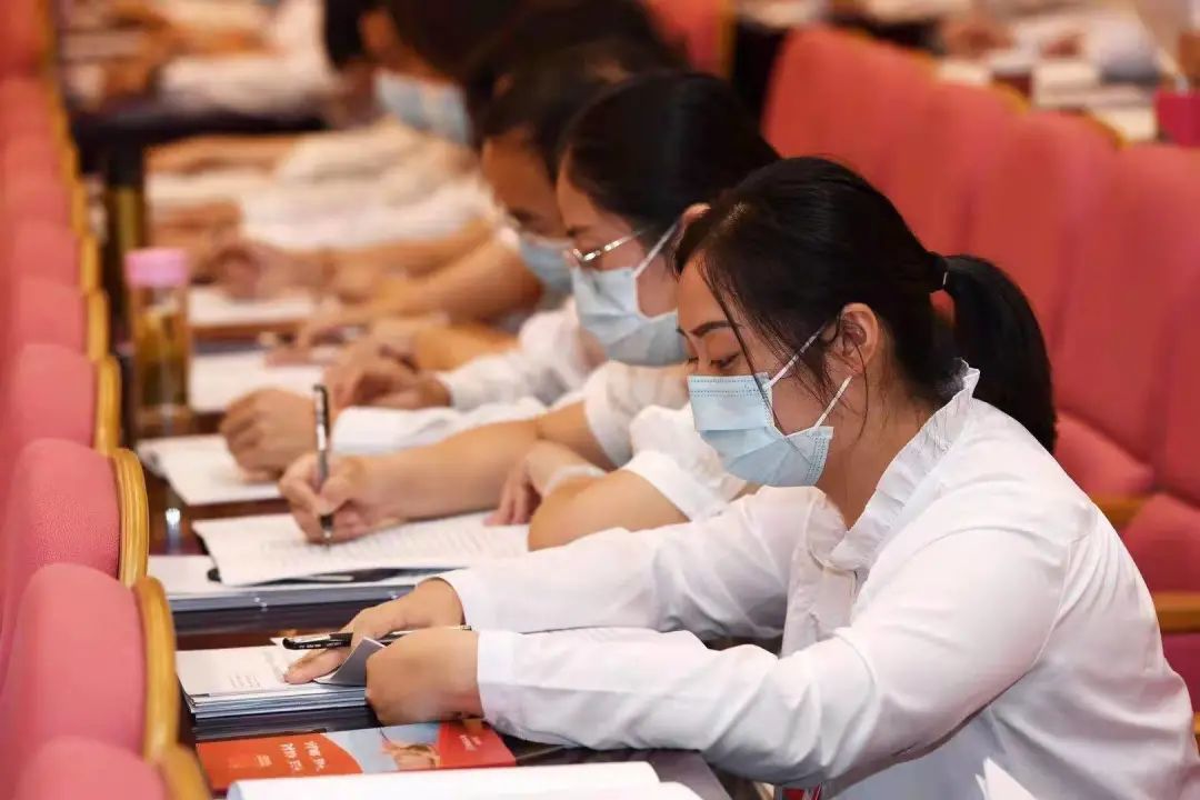 “非常友好”!年轻人创业者眼中的芜湖党代会报告