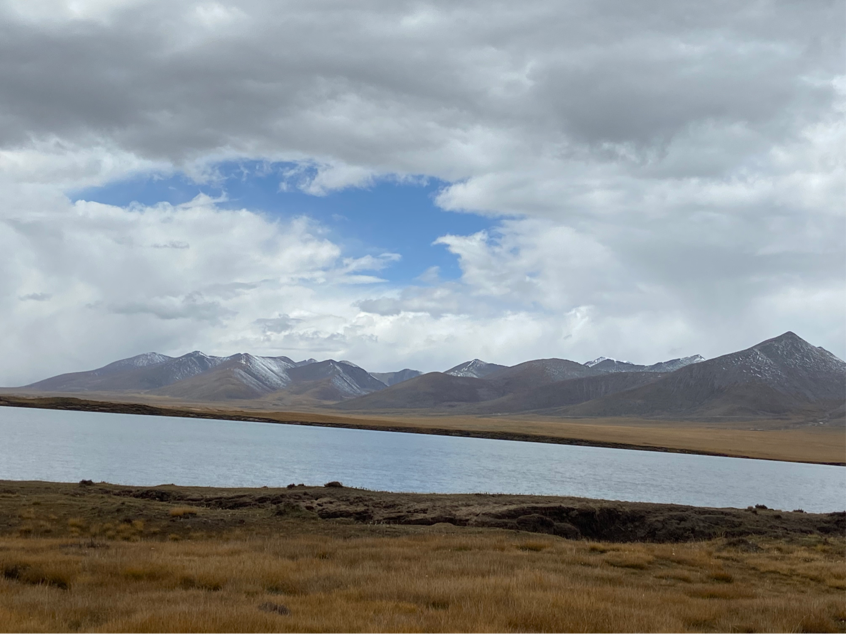 不负韶华行且知—记天峻木里镇弧山管护站的管护员