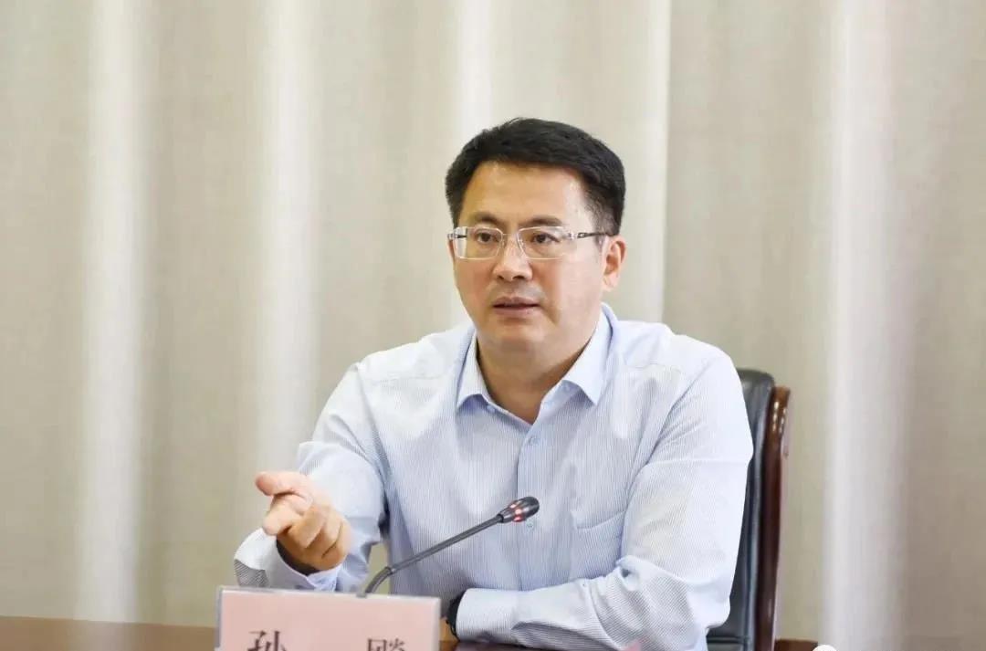 孙飚主持召开绥化市疫情防控和疫苗接种工作调度会议