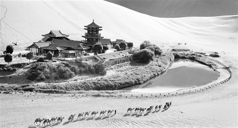 鸣沙山&middot;月牙泉 省文旅厅供图