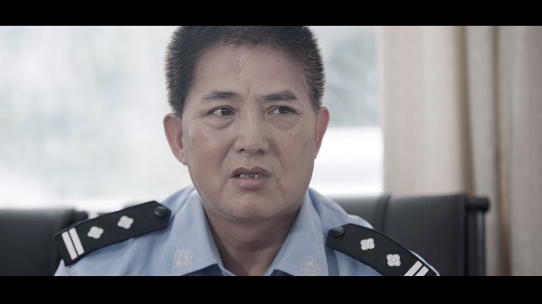 他曾将父亲照片贴上缉毒烈士墙,如今同事要将他的照片也贴上去|隐秘而伟大