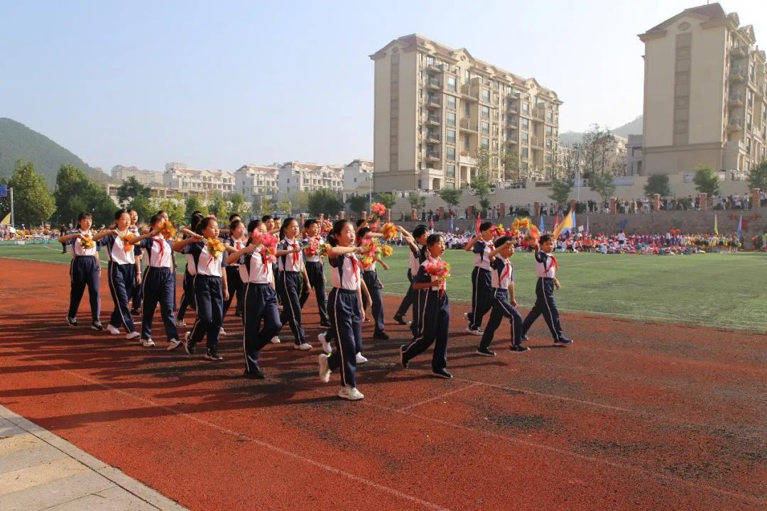 “童心向党迎国庆 跃动赛场展风采”——崂山区第三实验小学举行2021年秋季田径运动会