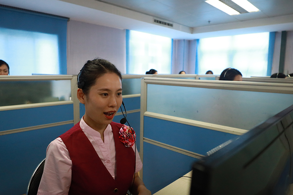 探访铁路12306客服最忙时每个电话间隔不到5秒