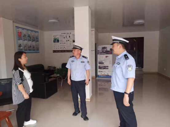 市公安局交通管理支队重监办主任吴海超到舞阳交警大队对辖区重点运输
