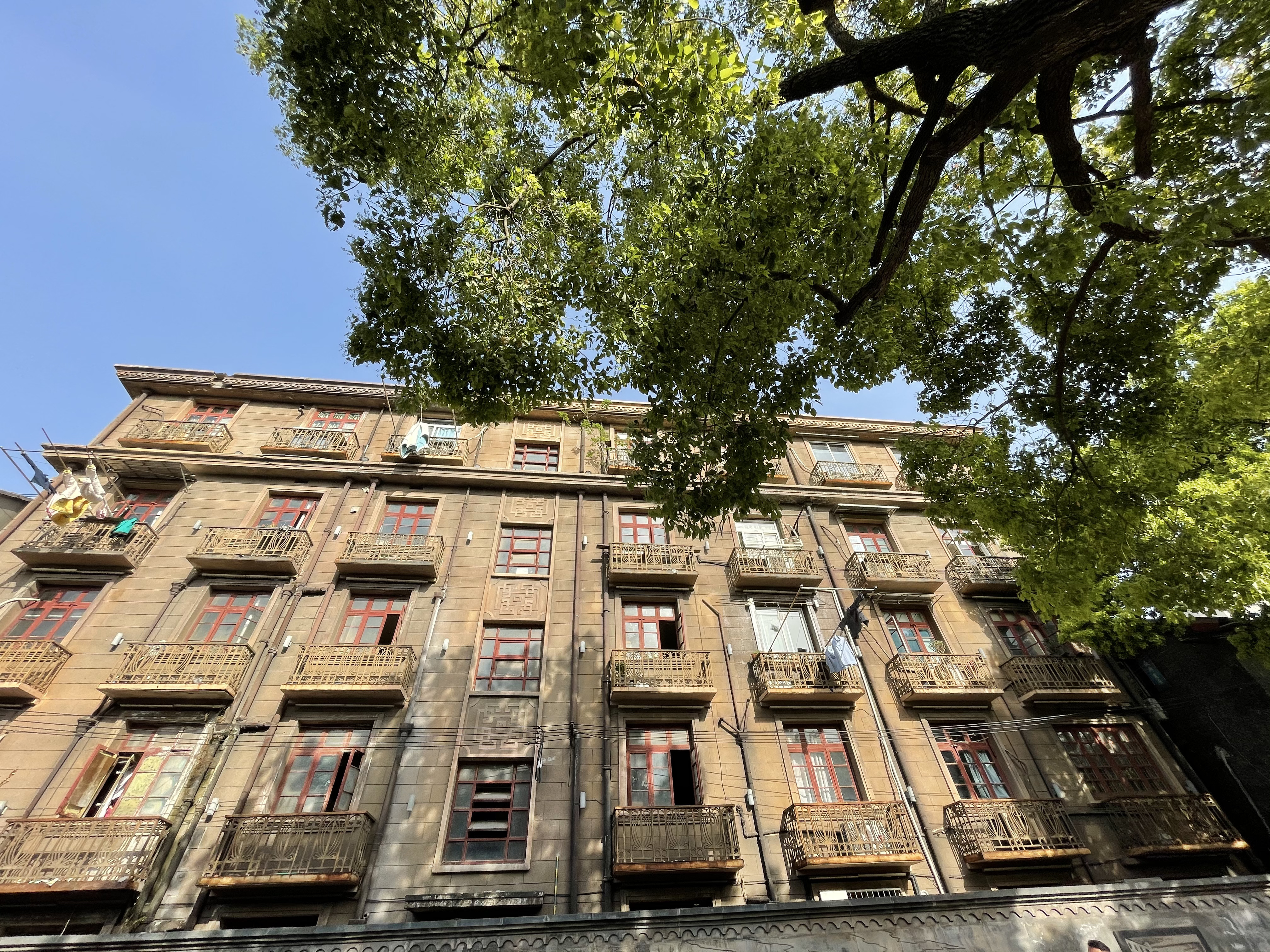 拉摩斯公寓今日