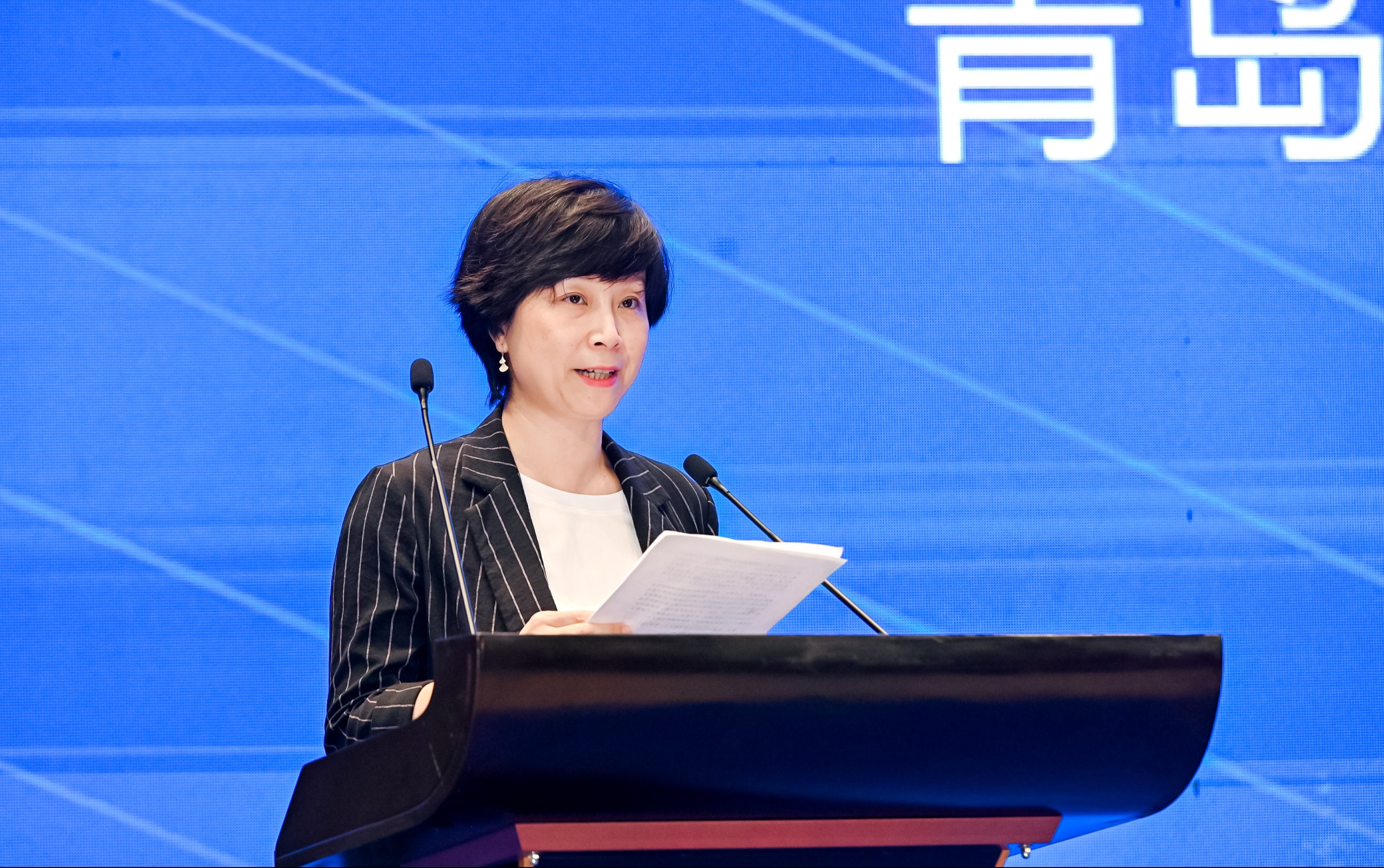 青岛市工信局大数据产业处副处长潘萍青岛将大力支撑城市数字化网络化