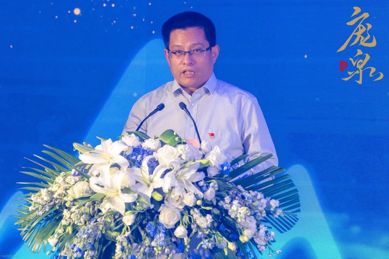 交城县委宣传部部长李佃忠