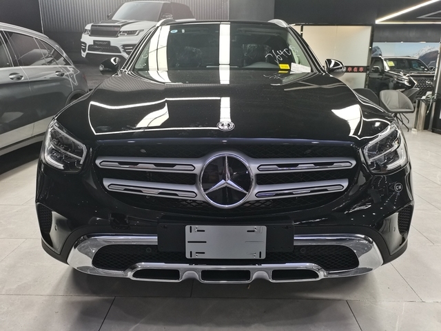 21款奔驰glc300舒适版全国上牌可分期