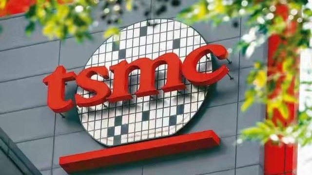 台积电遭美打压 台当局为美站台被批：蔡英文好像舔美舔过度