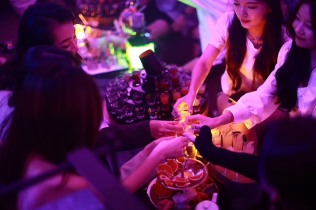 tao s定义酒吧美学,开启酒吧新世代!