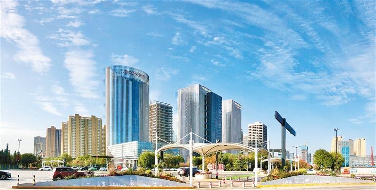 全运会的举办将从多个维度重塑西安商业地产布局 记者 王旭东 摄
