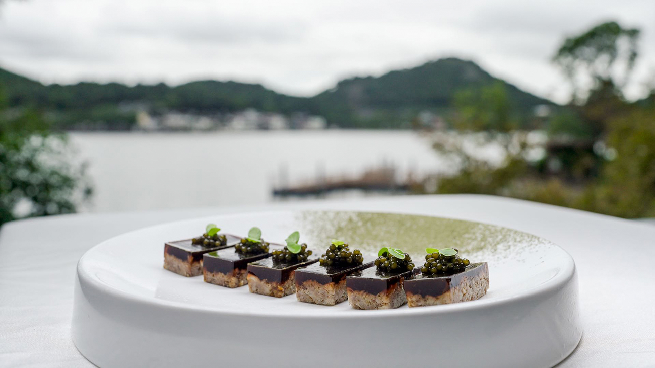 2021凤凰网美食盛典江浙提名餐厅丨​钱湖阁中餐厅&middot;宁波东钱湖华茂希尔顿酒店