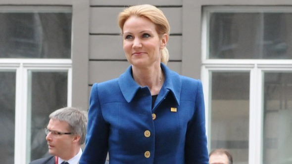 丹麦首位女首相指控法国前总统性骚扰他从桌下抓我大腿