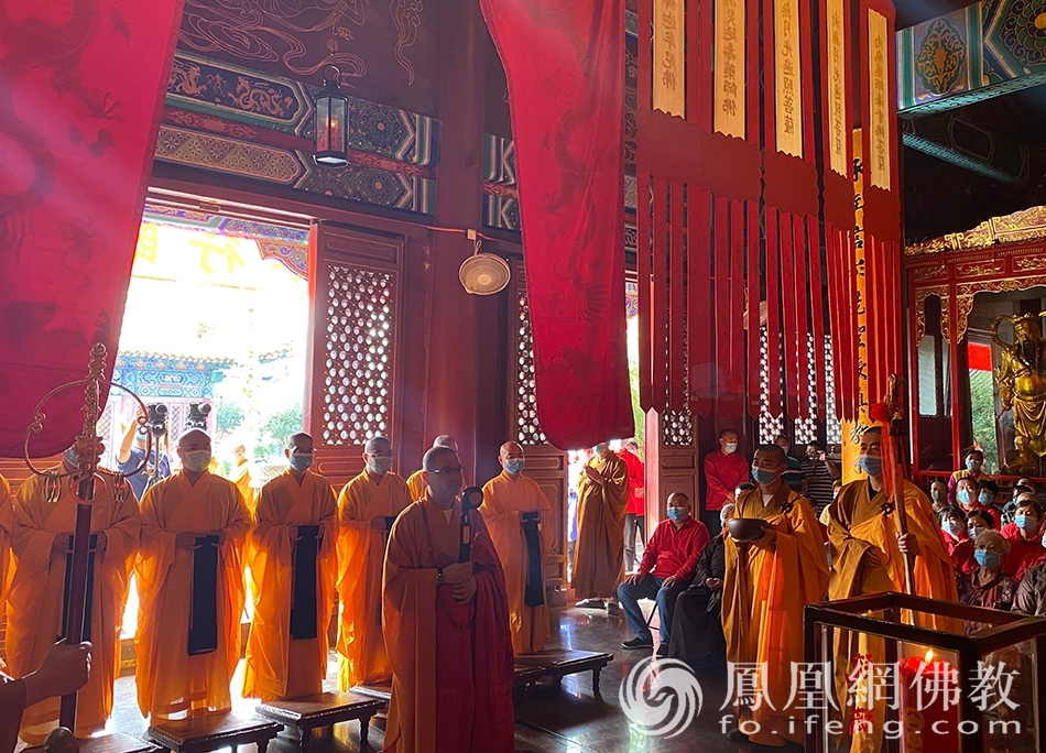 天津峰山药王古寺举行临济宗传法大典