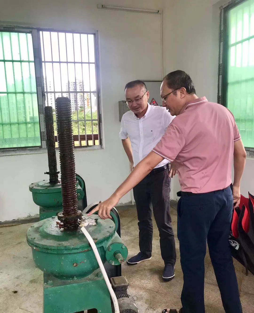 三亚市吉阳区委书记陈明开展防风防汛检查工作