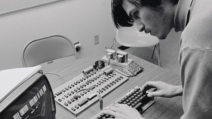 乔布斯逝世十周年苹果发布短片《我们亲爱的Steve》