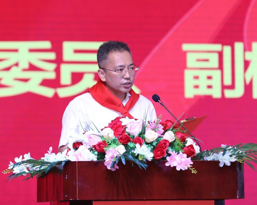 副校长周利生代表学校讲话