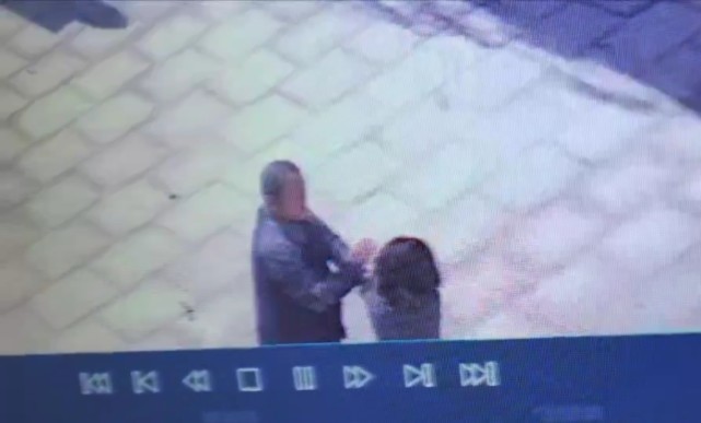 济南一传统文化培训学校校长扇学生耳光 校长被拘学校已关停