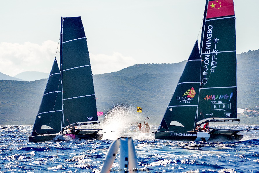 中国宁波一号帆船队新突破69f单体水翼竞速帆船赛斩获季军