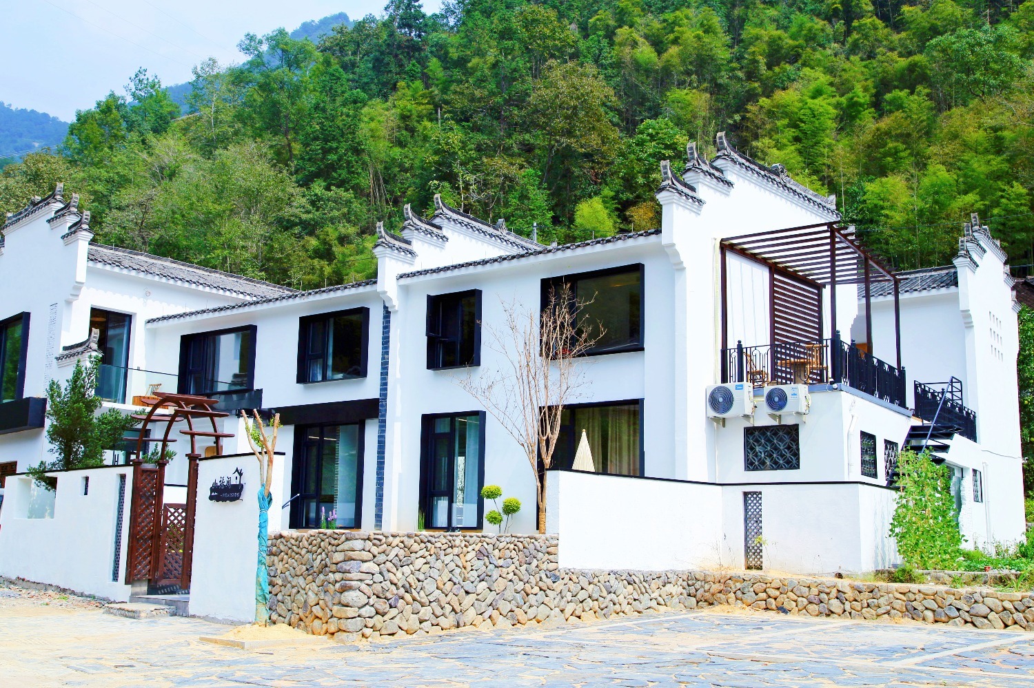 山语间民宿实现24小时茶生活