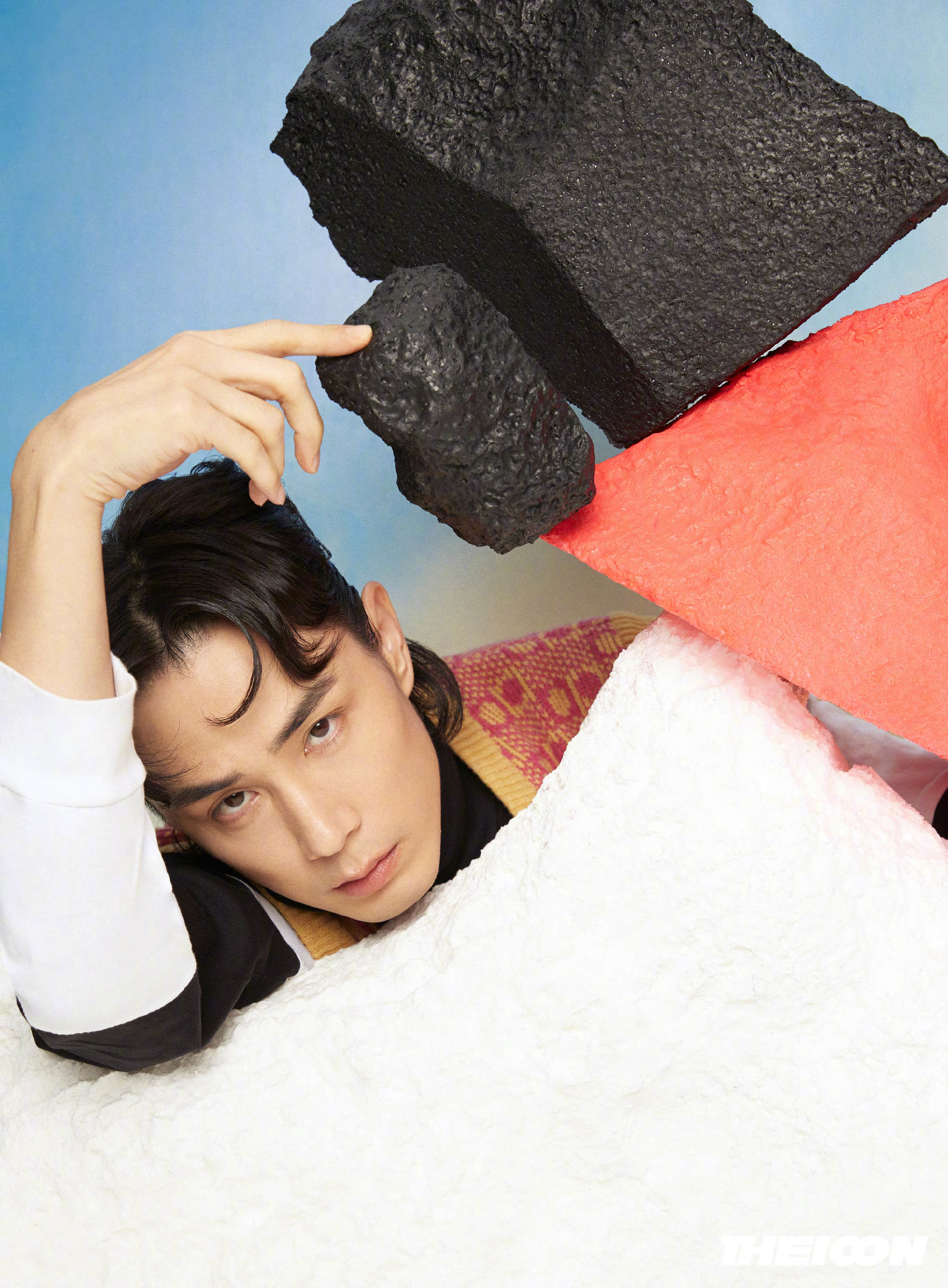 李承铉湿发狼尾大片又酷又飒_凤凰网时尚_凤凰网