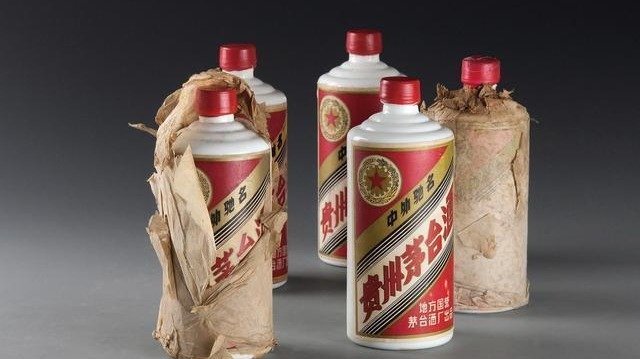 顾客逛超市买走原价茅台酒，超市事后称系样品