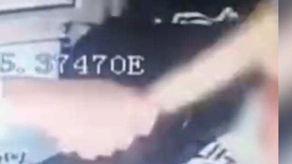 警方通报女子持锤砸公交司机：有精神疾病，当时正前去看病