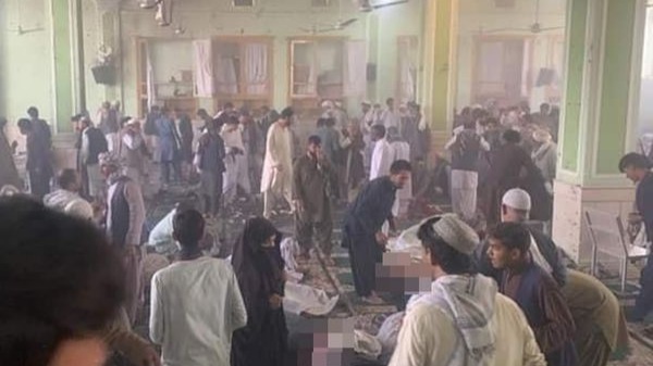 阿富汗清真寺遭袭 至少33死