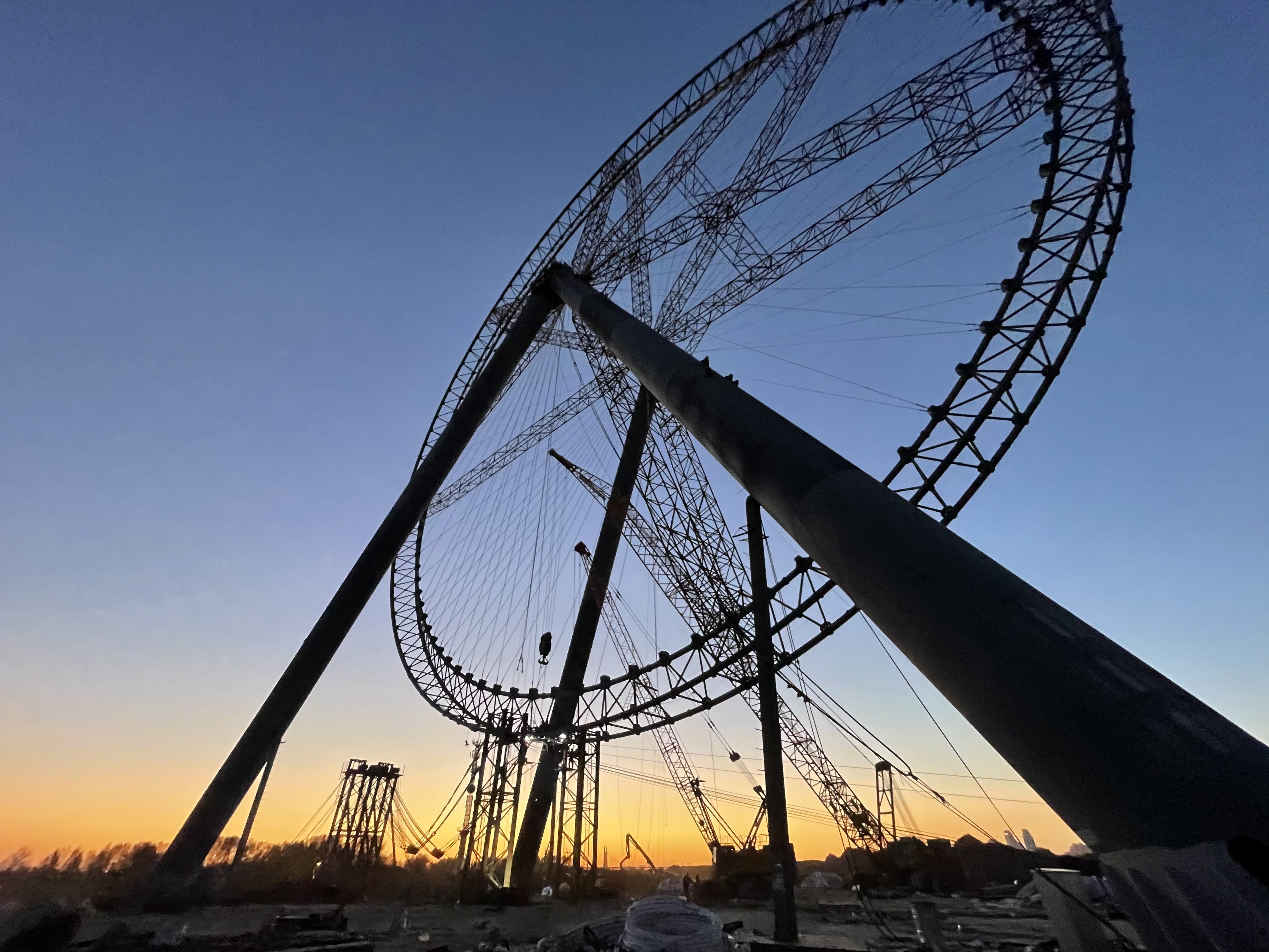 期待有空调能投影哈尔滨冰雪大世界摩天轮诞生记