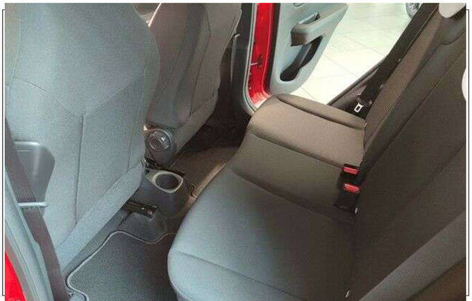 雪铁龙c1到店实拍,网友:就缺这样一台代步车