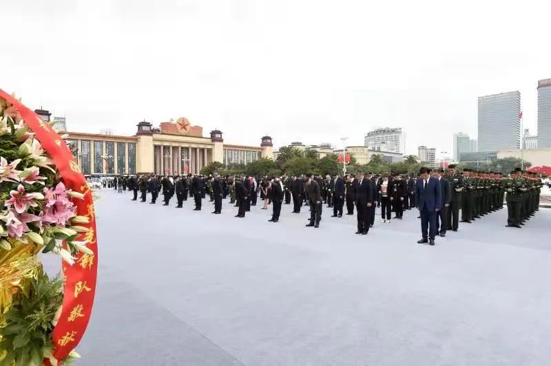 易炼红一周政务：在鹰潭、萍乡调研 在南昌参加向人民英雄敬献花篮仪式