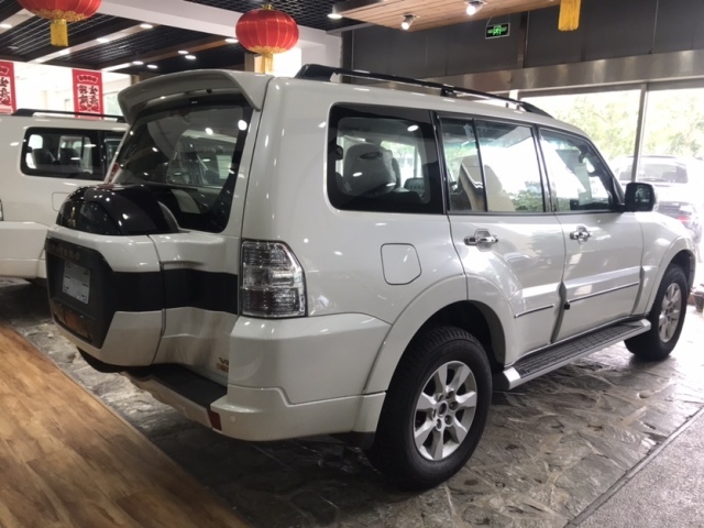 20款三菱帕杰罗v93 gls 织物 颜色可选