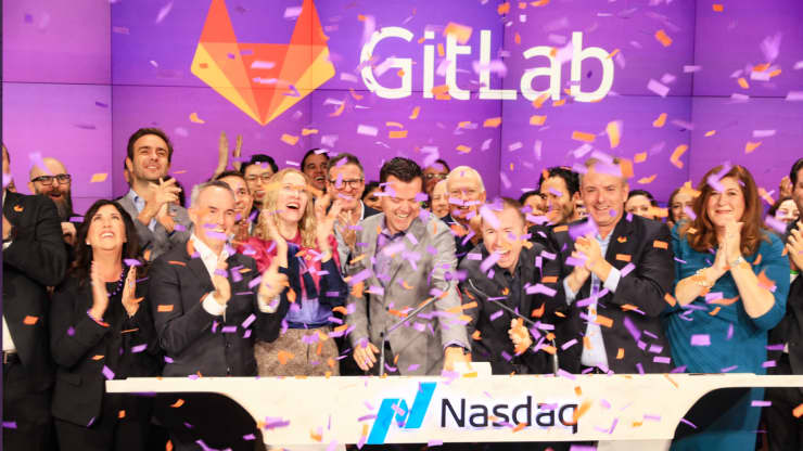 GitLab IPO融资近6.5亿美元 首日大涨近35%