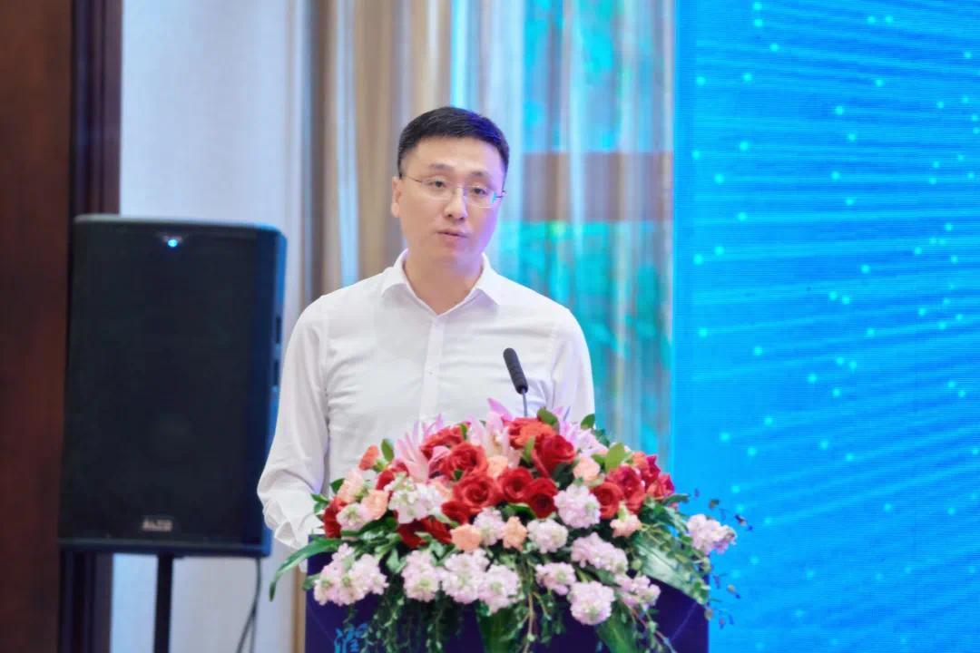 朱明主持此次深圳招商推介会.