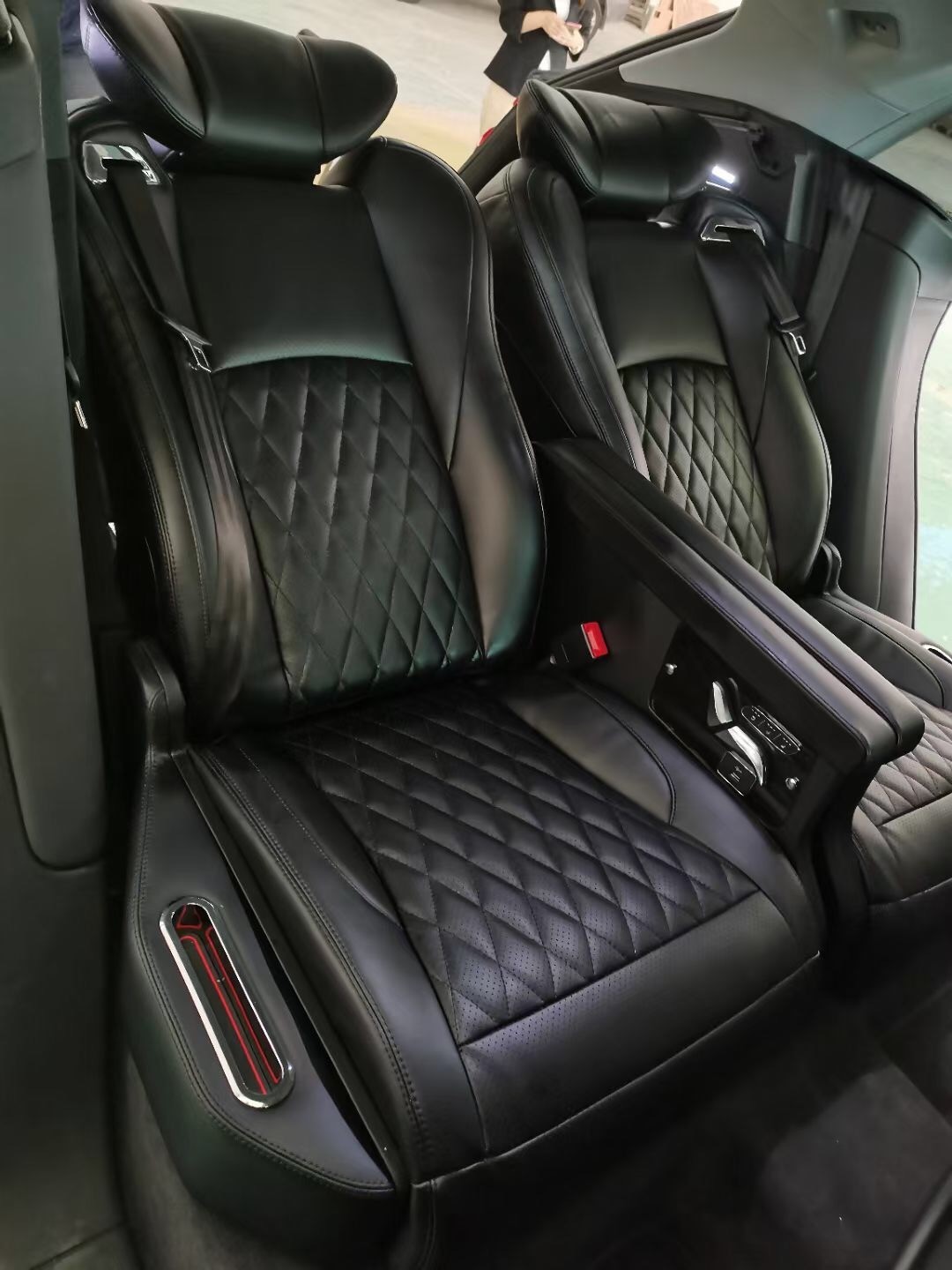 奥迪q8改装航空座椅内饰 专车专用